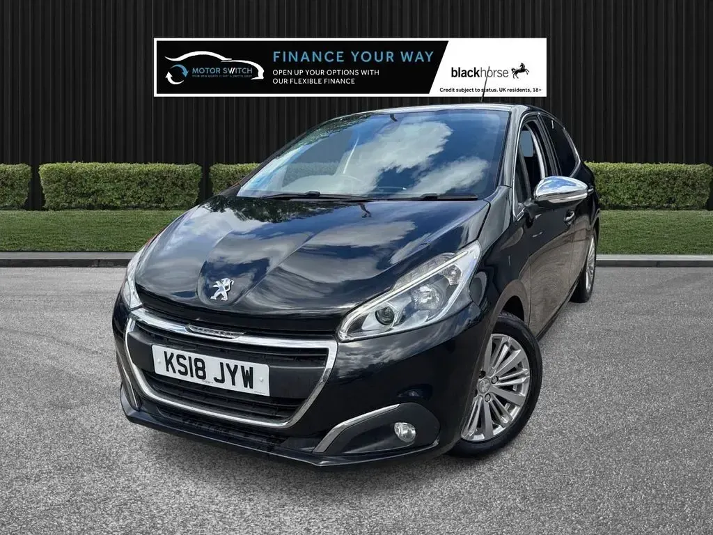 Used Peugeot 208 Allure 82 HP (60 kW) 2018 Black Hatchback