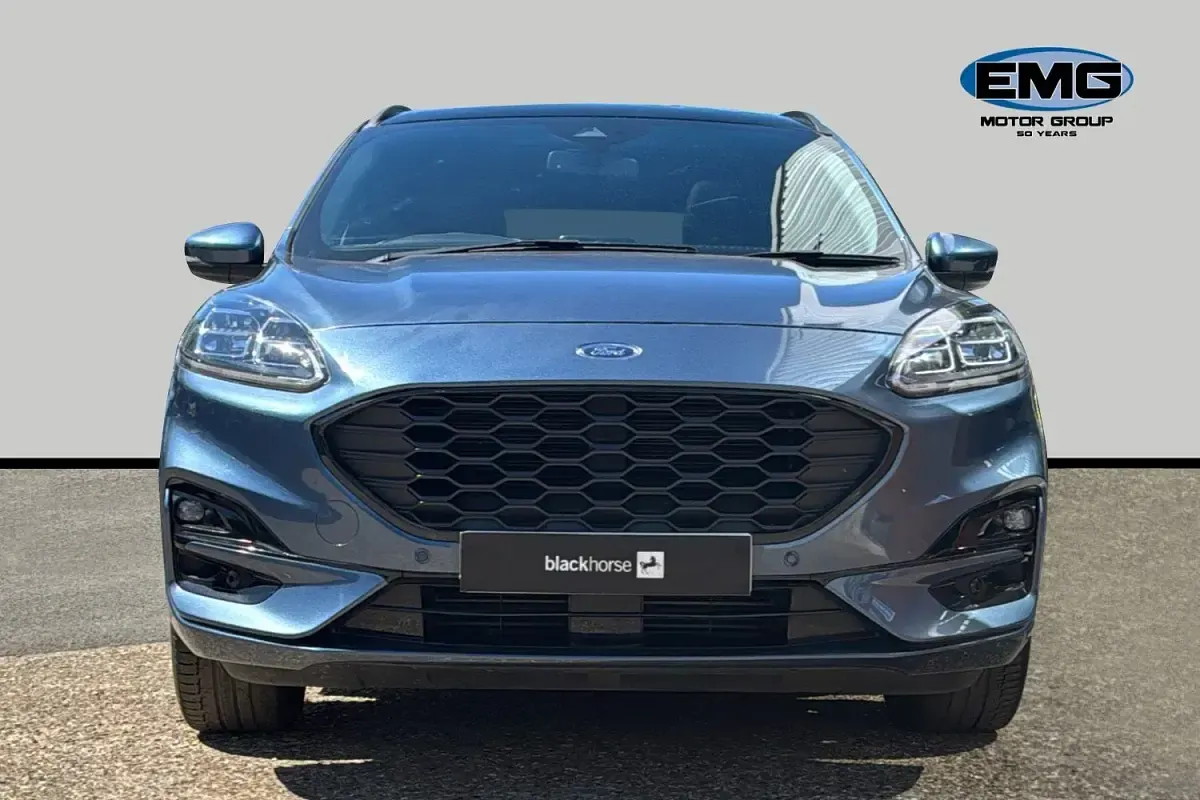 Usado Ford Kuga ST-Line X 150 HP (110 kW) 2023 Azul SUV