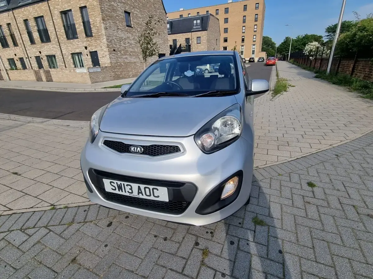 Used Kia Picanto 68 HP (50 kW) 2013 Silver Hatchback