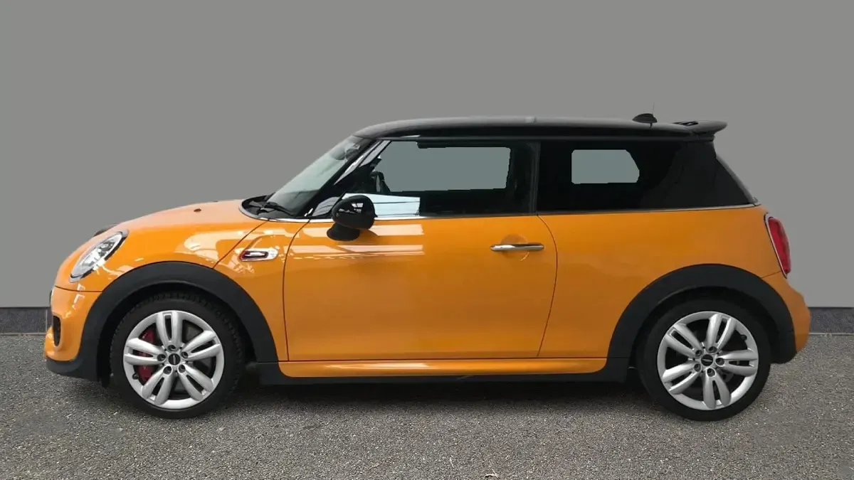 Used Mini John Cooper Works 231 HP (169 kW) 2017 Orange Hatchback