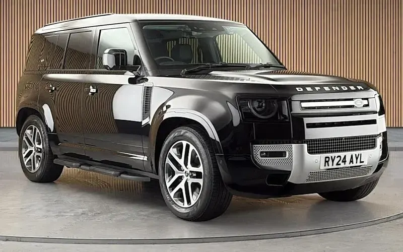 Used Land Rover Defender 249 HP (183 kW) 2024 SUV