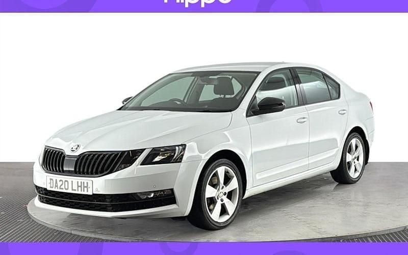 White Used 2020 Skoda Octavia SE Drive Hatchback | £8,920 (Good price) - Image 1/4