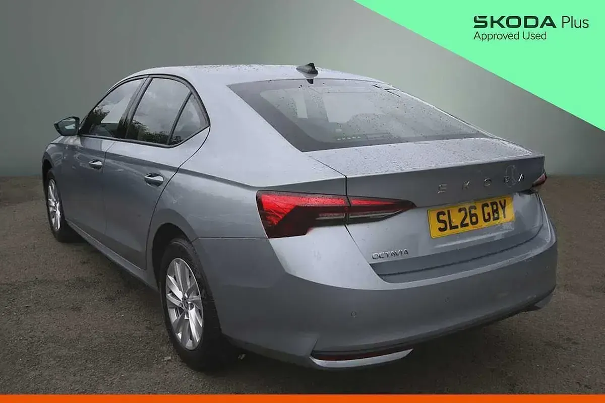 New Skoda Octavia SE Technology 85 HP (62 kW) 2026 Smokey silver metallic Hatchback
