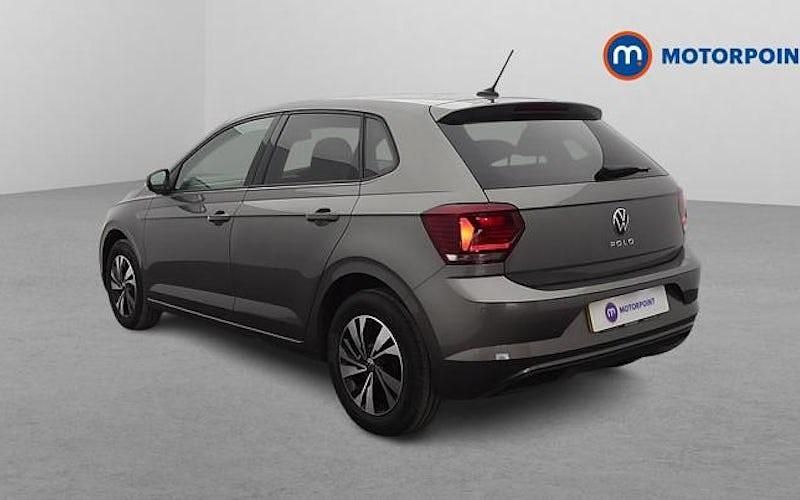Usado VW Polo Match 80 CV (58 kW) 2021 Gris Utilitario
