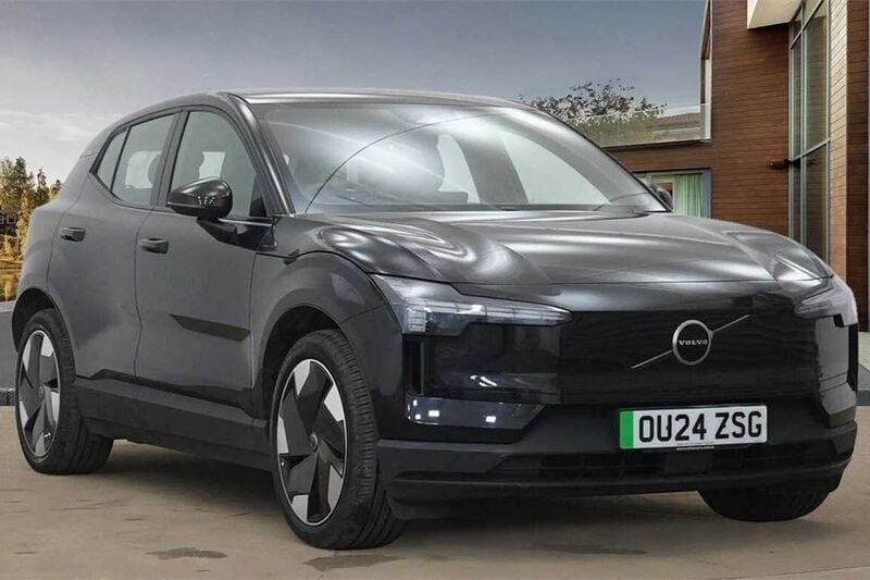 Black Used 2024 Volvo EX30 Performance SUV | £30,750 (Good price) - Image 1/4