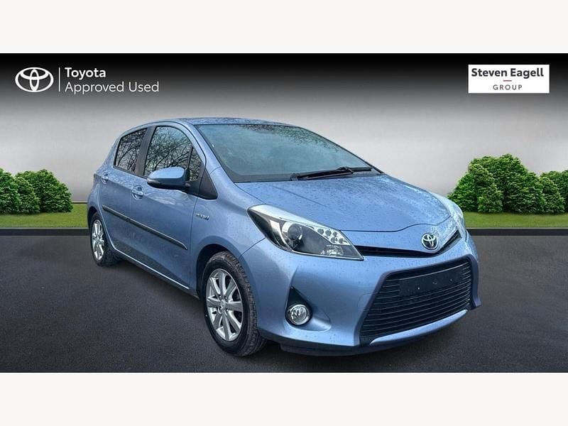 Used Toyota Yaris Hybrid T4 2013 Blue Hatchback