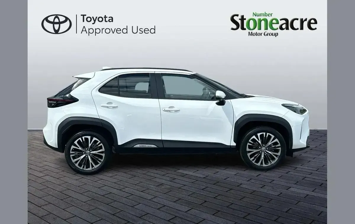 Used Toyota Yaris Cross 113 HP (83 kW) 2023 White SUV