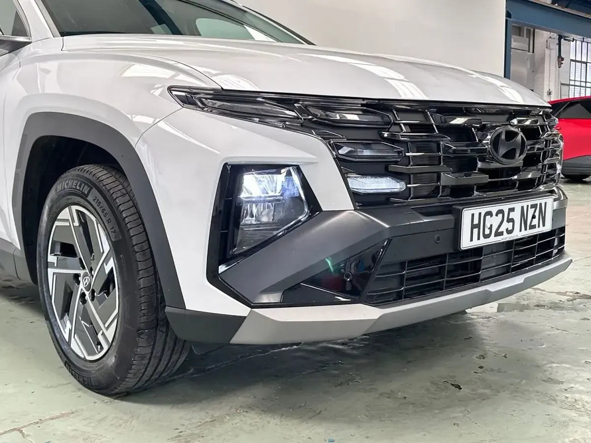 Used Hyundai Tucson Advanced 2025 White SUV