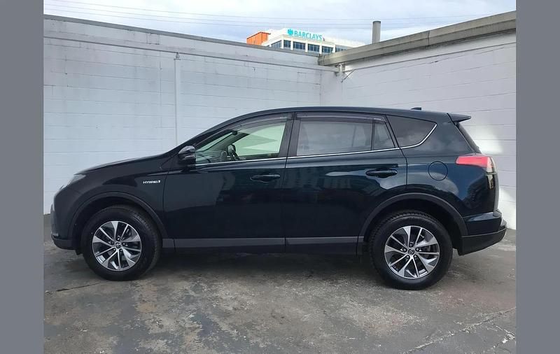 Used Toyota RAV4 Hybrid 194 HP (142 kW) 2018 Blue SUV