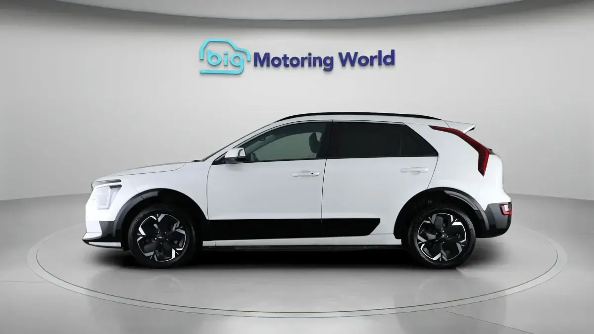 Used Kia e-Niro 147 kW (201 HP) 2023 White SUV