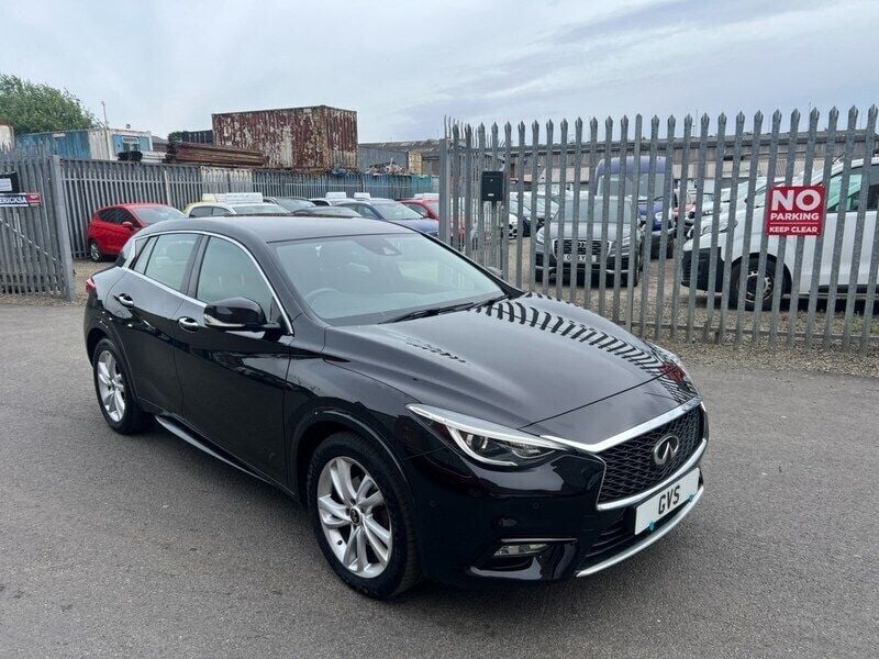 Black Used 2017 Infiniti Q30 Premium Hatchback | £7,490 (Good price) - Image 1/4