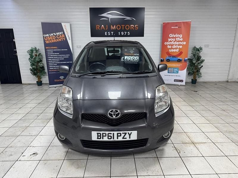 Used Toyota Yaris 2011 Grey Hatchback