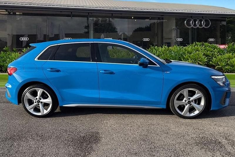 Used Audi A3 Sportback S-Line 150 HP (110 kW) 2023 Blue Hatchback