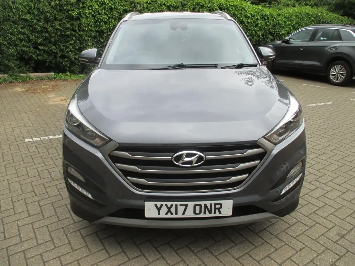 Used Hyundai Tucson SE 116 HP (85 kW) 2017 Grey SUV