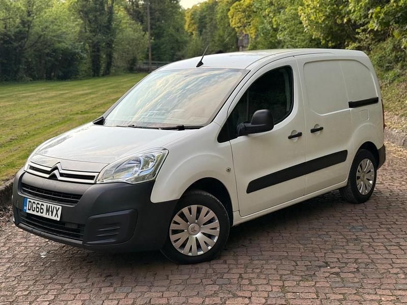 White Used 2016 Citroën Berlingo MPV | £5,295 (Good price) - Image 1/4