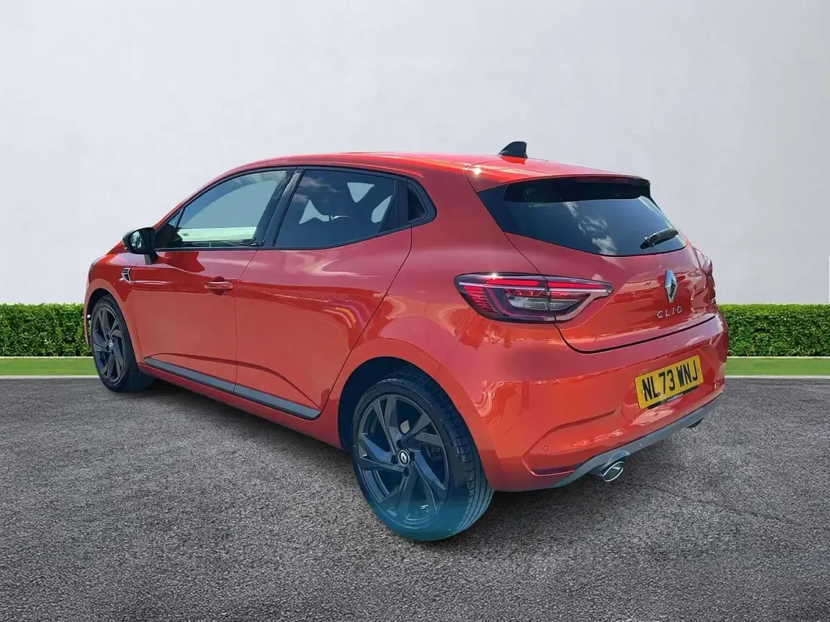 Used Renault Clio RS Line 90 HP (66 kW) 2023 Orange  Hatchback
