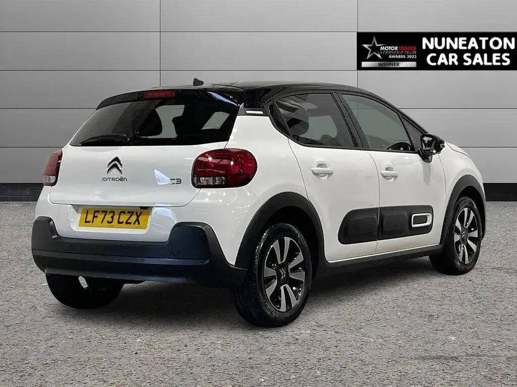 Used Citroën C3 PureTech 83 HP (61 kW) 2024 White Hatchback