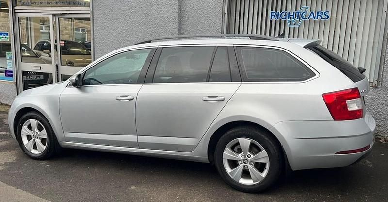 Used Skoda Octavia SE Technology 2019 Silver Estate