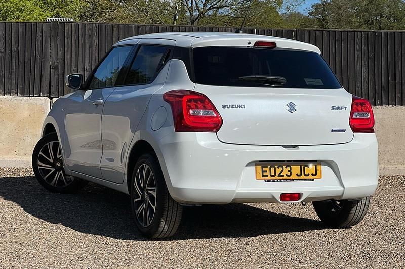 Usado Suzuki Swift SZ-L 2023 Branco Citadino