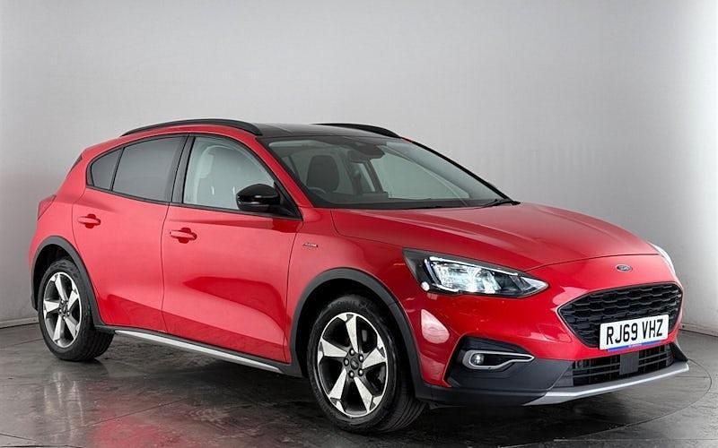 Used Ford Focus Active 120 HP (88 kW) 2020 Red Hatchback