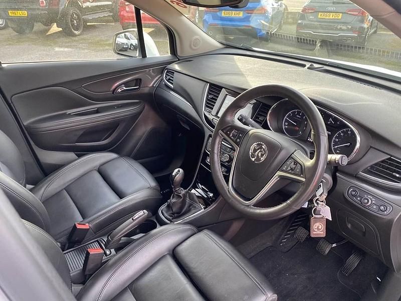 Used Vauxhall Mokka X Elite 115 HP (84 kW) 2017 Summit white SUV