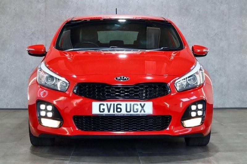 Used Kia ProCeed GT-Line 134 HP (98 kW) 2016 Red Hatchback