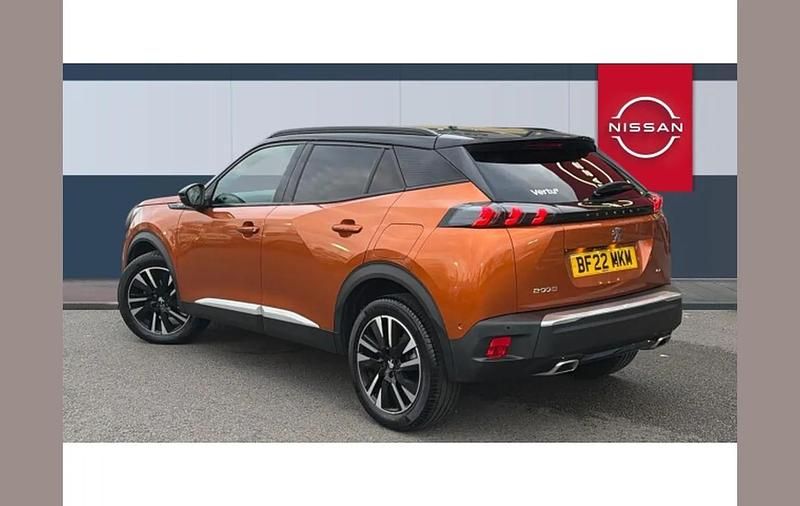 Used Peugeot 2008 Premium 131 HP (96 kW) 2022 Orange SUV