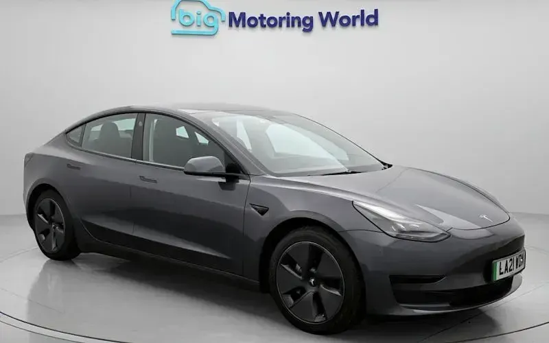 Used Tesla Model 3 Standard Range 208 kW (283 HP) 2021 Sedan