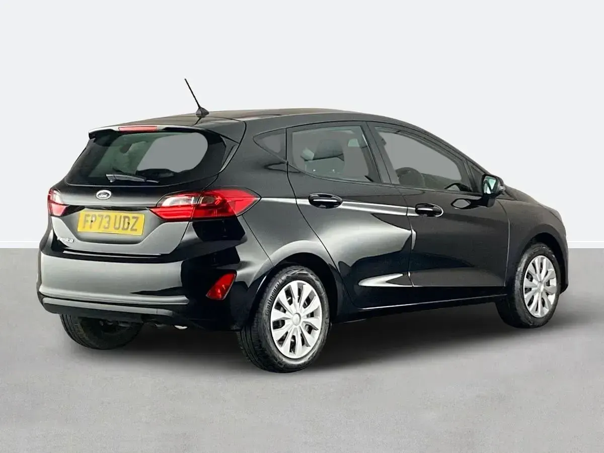 Usado Ford Fiesta Trend 75 HP (55 kW) 2023 Preto Citadino