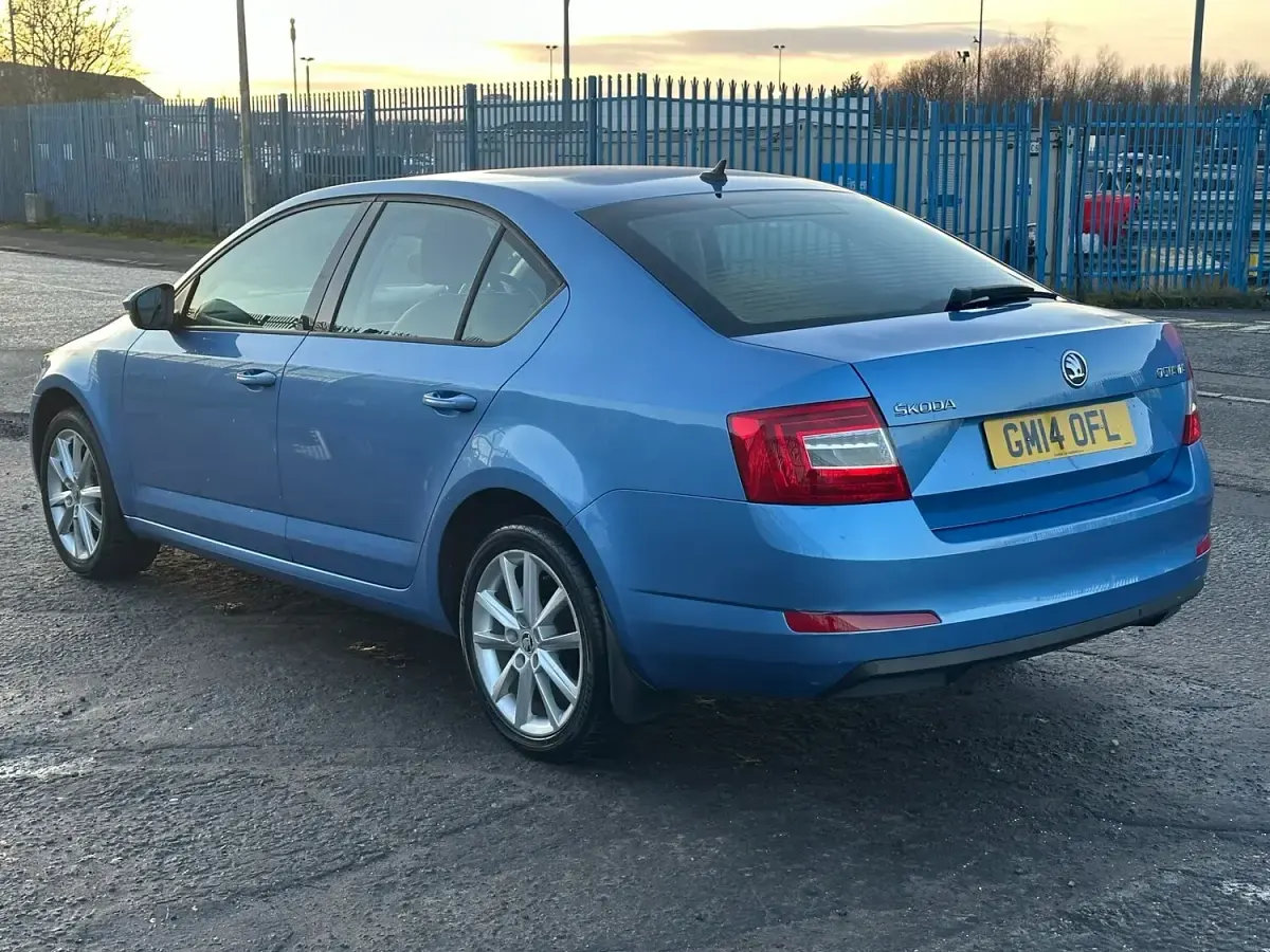 Used Skoda Octavia Elegance 2014 Blue Hatchback