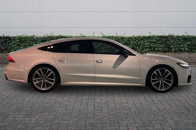 Used Audi A7 Black Edition 200 HP (147 kW) 2023 White Sedan