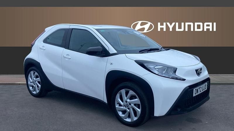 White Used 2023 Toyota Aygo PURE Hatchback | £11,887 (Good price) - Image 1/4