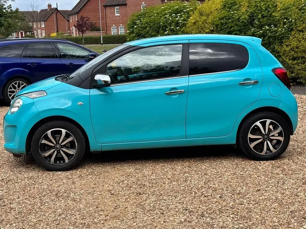 Used Citroën C1 Flair 68 HP (50 kW) 2016 Blue Hatchback