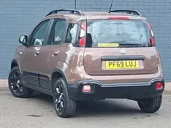 Begagnad Fiat Panda 2020 Brun Halvkombi