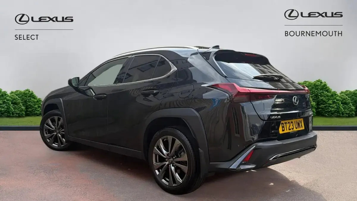 Usado Lexus UX Sport Design Packet 184 CV (135 kW) 2023 Negro SUV