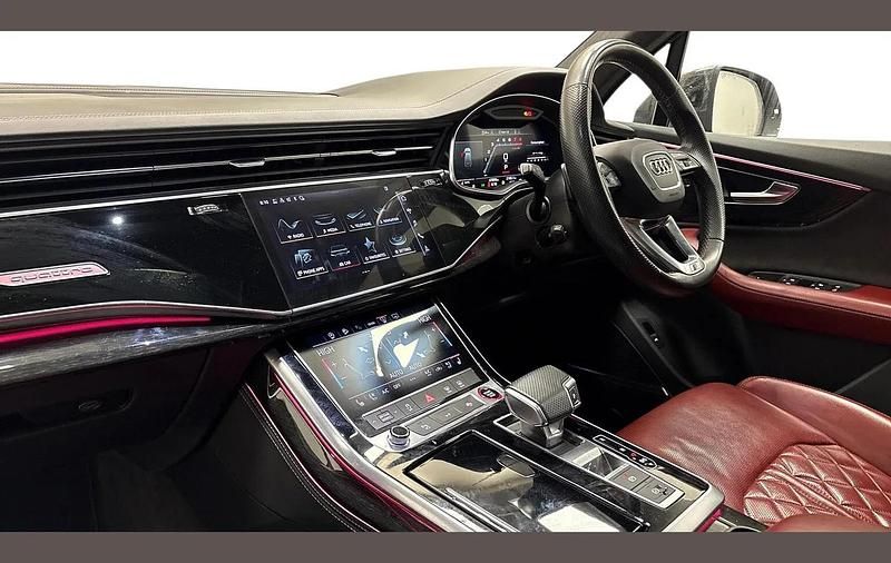 Used Audi SQ7 Comfort 507 HP (372 kW) 2021 Black SUV