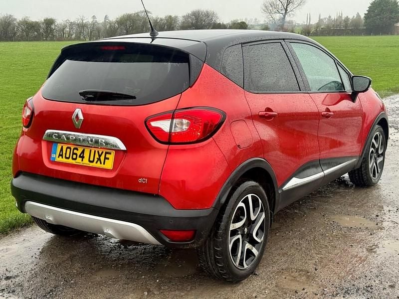 Used Renault Captur Signature 90 HP (66 kW) 2014 Red/black SUV
