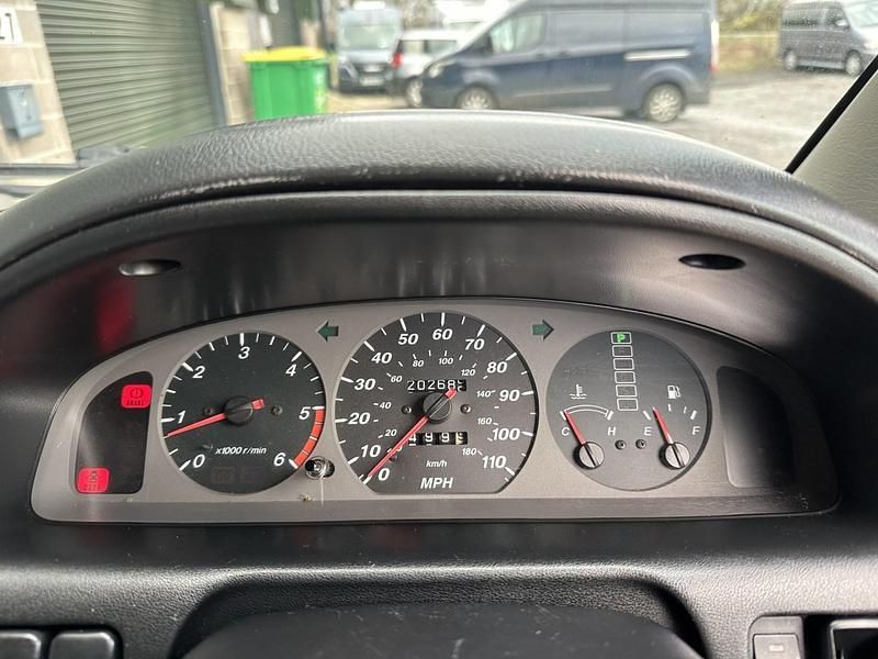 Used Mazda Bongo 2007 White/silver