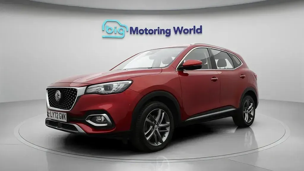 Begagnad MG HS 2023 Röd SUV