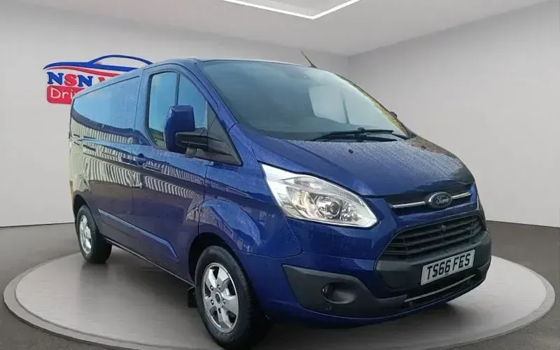 Used Ford Transit Custom Limited 170 HP (125 kW) 2017 Van