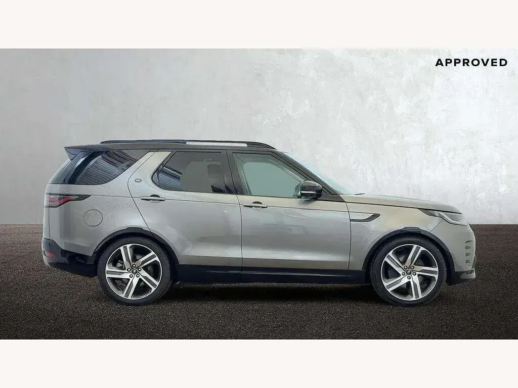 Usado Land Rover Discovery 5 HSE Dynamic 344 CV (253 kW) 2024 Plateado SUV