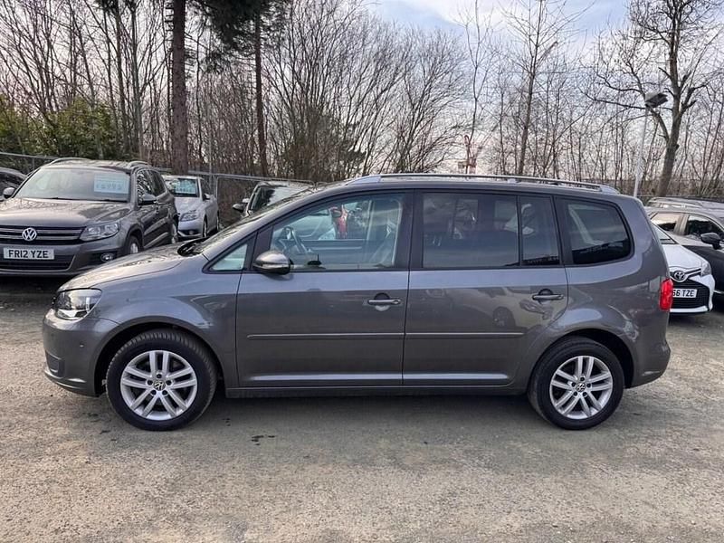 Used VW Touran SE 140 HP (102 kW) 2015 Grey MPV