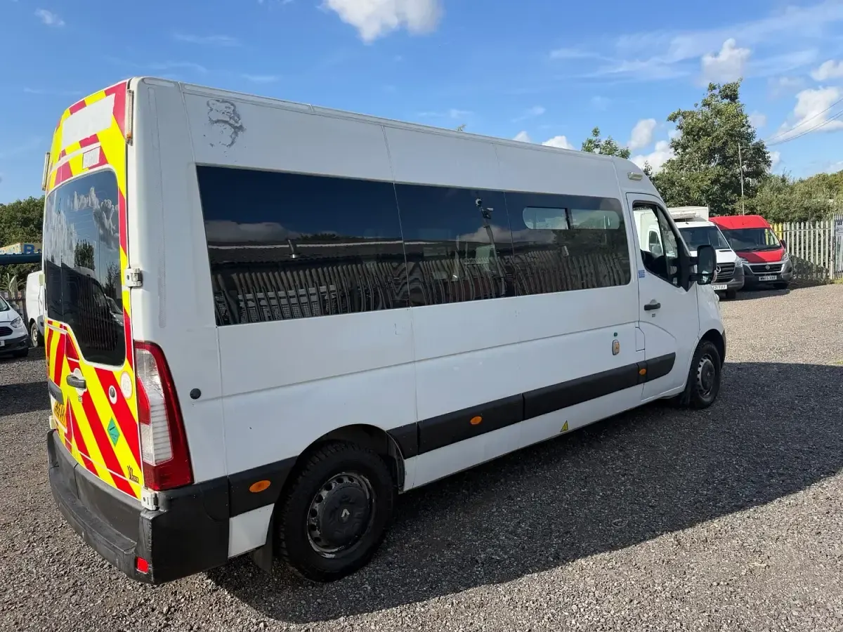 Used Renault Master Business 125 HP (91 kW) 2016 White Van