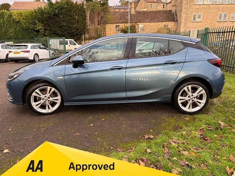 Used Vauxhall Astra SRi 150 HP (110 kW) 2017 Blue Hatchback