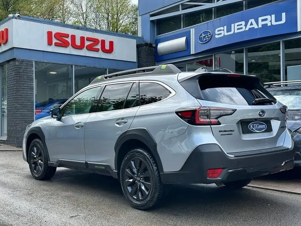 Used Subaru Outback 169 HP (124 kW) 2023 Silver Estate
