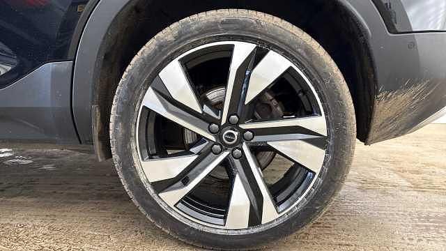 Used Volvo XC40 Ultra 161 HP (118 kW) 2025 Black SUV