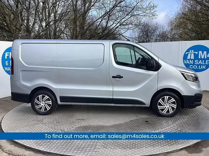 Gebraucht Renault Trafic Business 130 PS (95 kW) 2023 Grau Van / Kleinbus