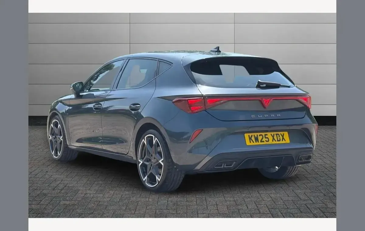 Used Cupra Leon 150 HP (110 kW) 2025 Grey Hatchback