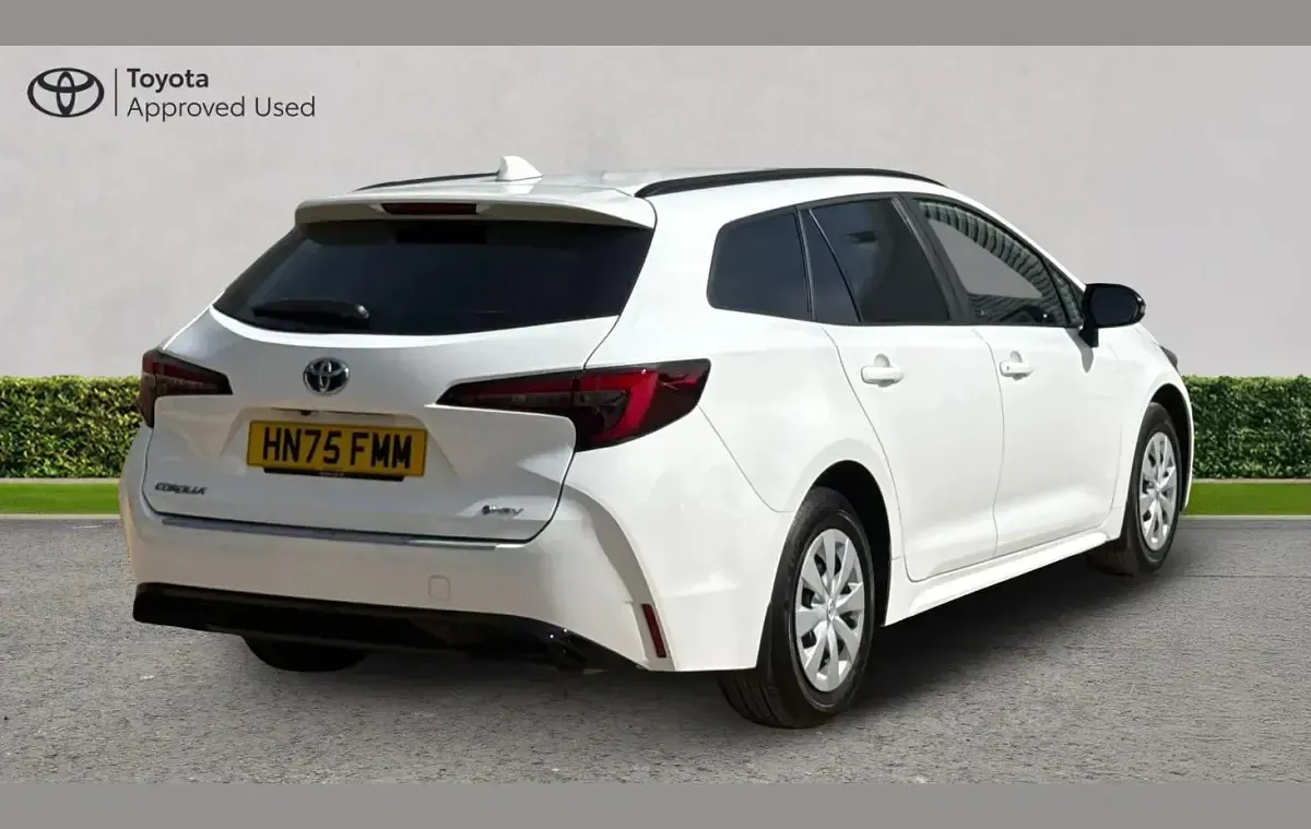 Used Toyota Corolla 138 HP (101 kW) 2025 White