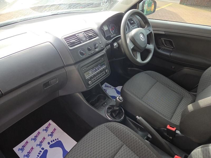 Used Skoda Fabia SE 86 HP (63 kW) 2013 Silver Estate